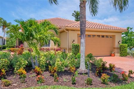 16300 Willowcrest WAY