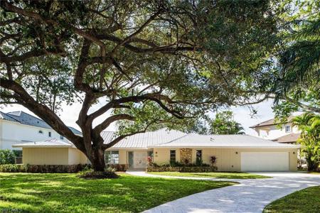 320 Bow Line DR