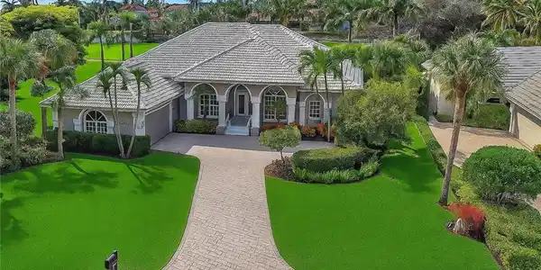 4577 LIGHTHOUSE LN