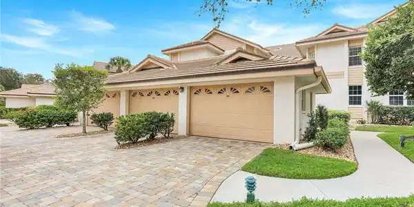 3321 Glen Cairn CT