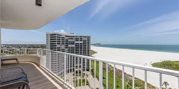 380 Seaview CT