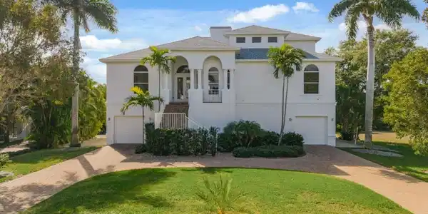 524 Spinnaker DR