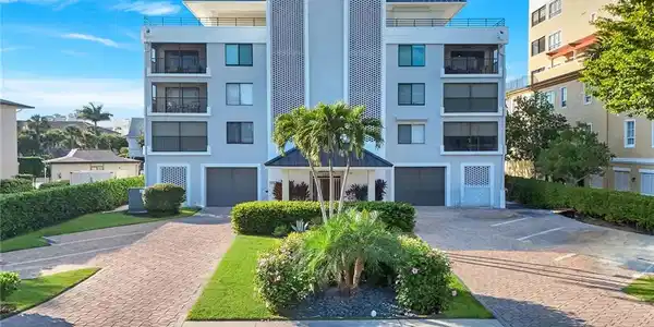 910 Panama CT