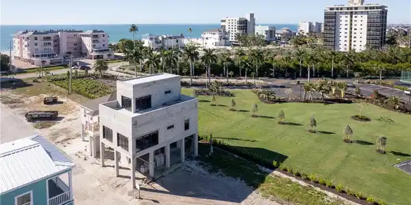Image 3: Steps to Beach Access #9!