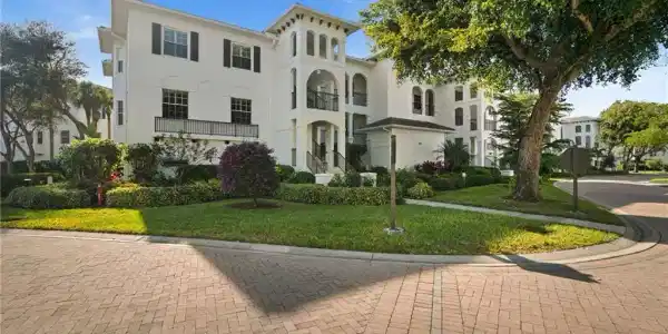 755 Bentwater CIR
