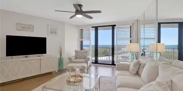 260 Seaview CT