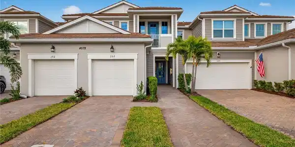 4578 Arboretum CIR