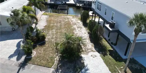 11391 Azalea LN