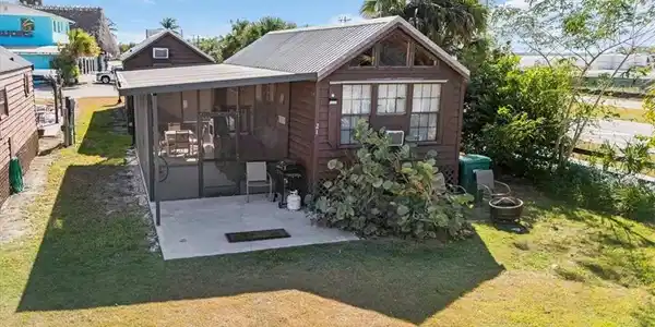 825 Copeland
