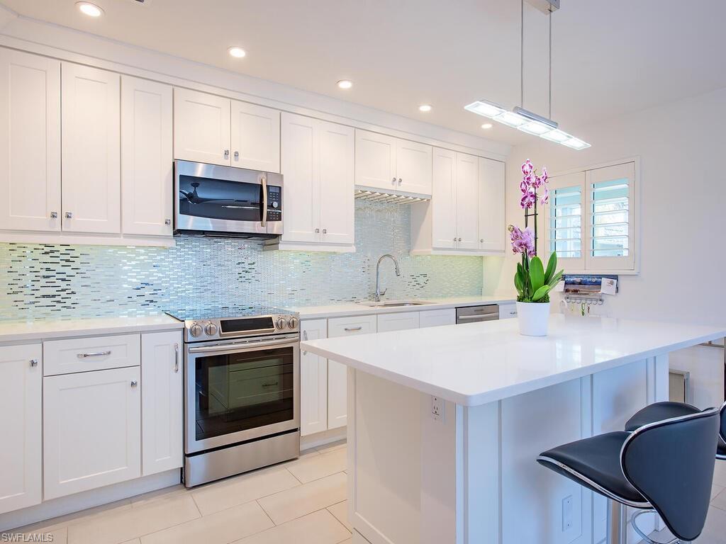 Image 2: Open Kitchen
