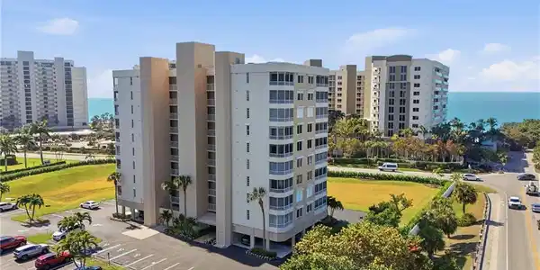 11118 Gulf Shore DR