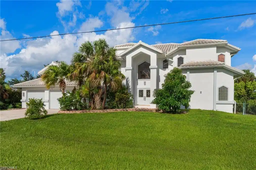 Image 1: Front view of Home