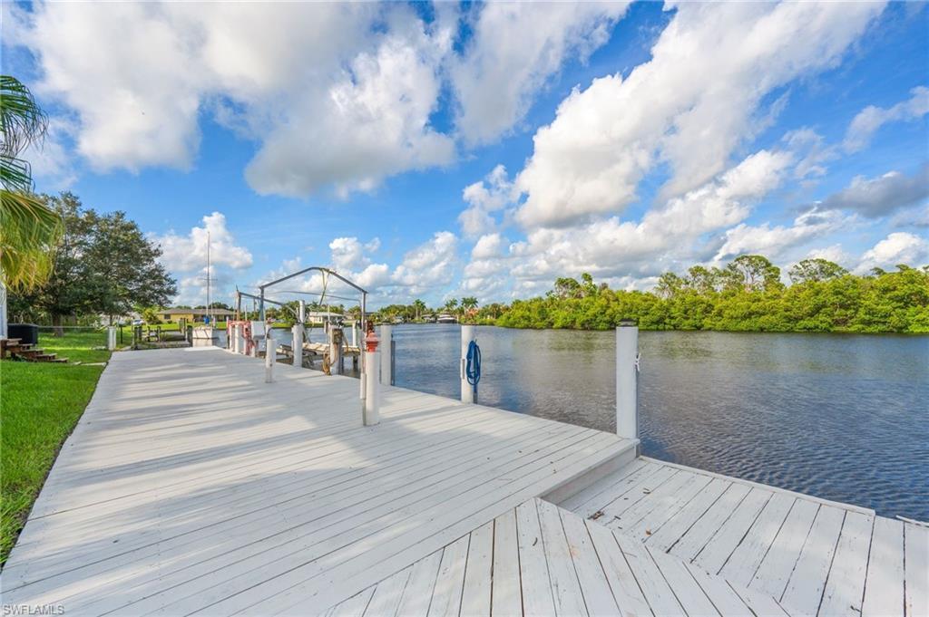 Image 4: 80 ft. Dock