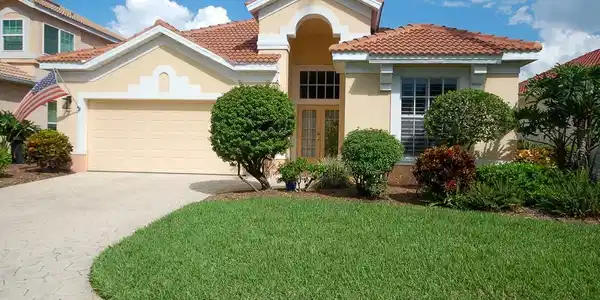 14862 Crescent Cove DR