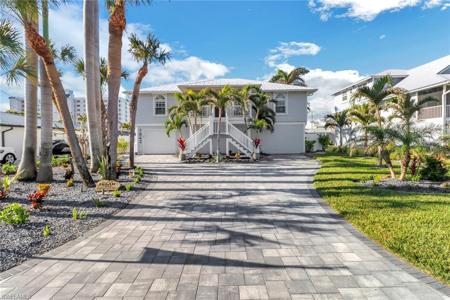 7842 Buccaneer DR