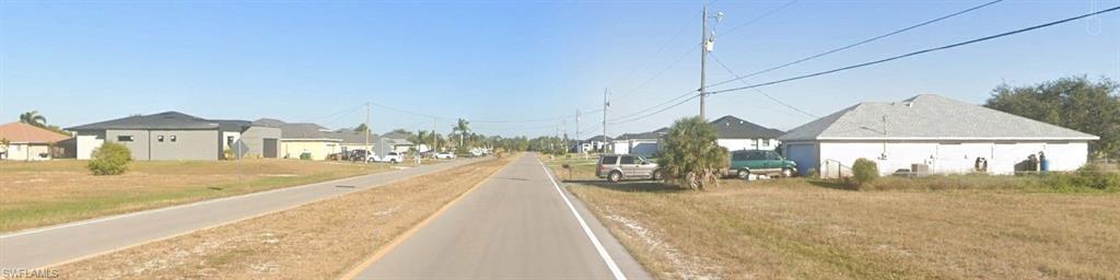 Image 3: View looking down Pkwy