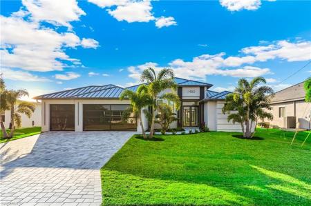 3102 SW 26th AVE