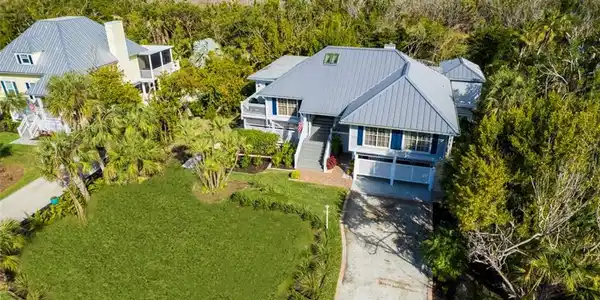 235 Daniel DR