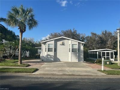 1028 Diamond Lake CIR