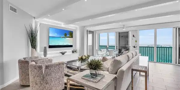7515 Pelican Bay BLVD