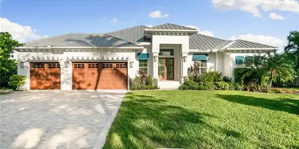 1151 Vernon PL