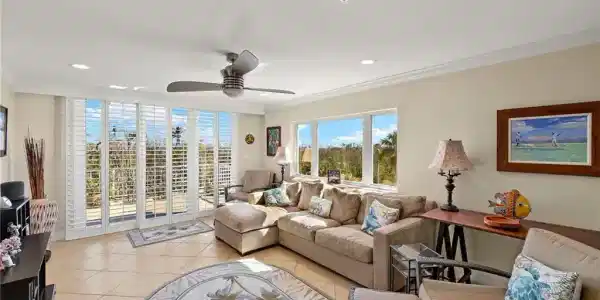 200 Periwinkle WAY