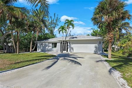 2115 Sunset CIR