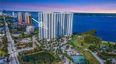3000 Oasis Grand BLVD