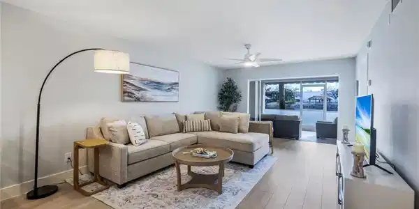 828 Gulf Pavilion DR