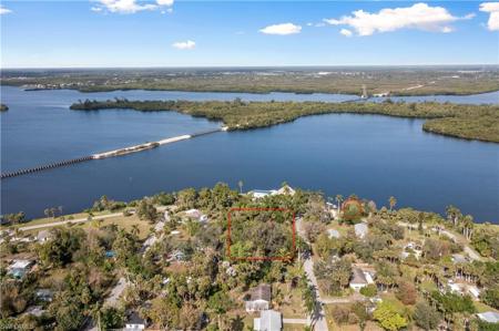 4836/4836 E Riverside DR