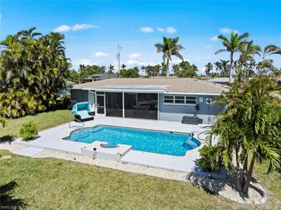 150 SW 52nd ST