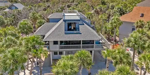 4492 Hammock CT