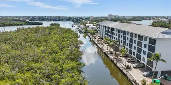 5220 Bonita Beach RD SW