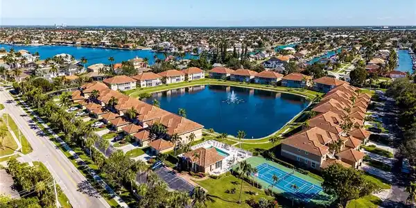 590 Club Marco CIR