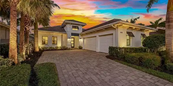 3169 Capistrano LN