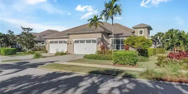 7002 Dominica DR