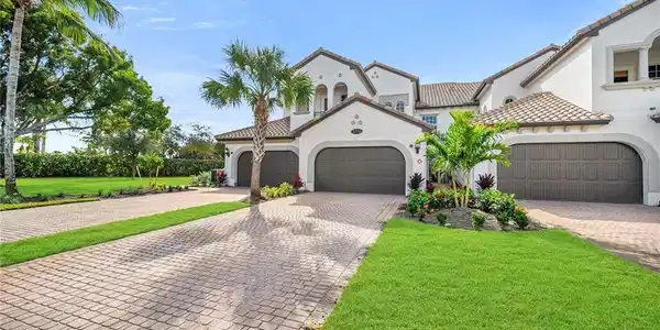 3710 Montreux LN