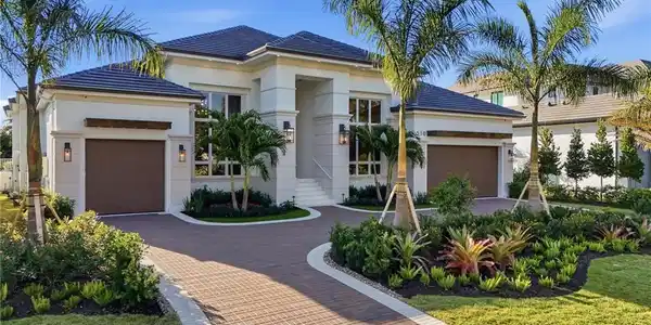 510 Neapolitan LN