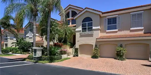 267 COLONADE CIR