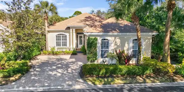 3660 Olde Cottage LN
