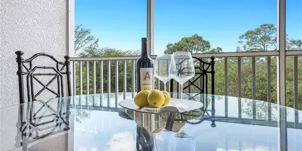 Image 4: View of balcony