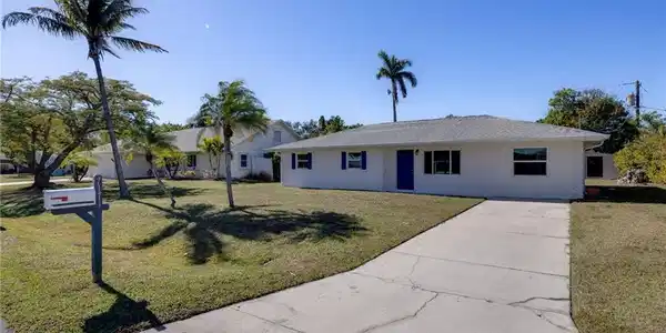 7171 Drake DR