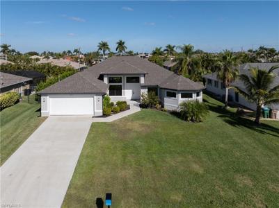 2115 SW 52nd TER