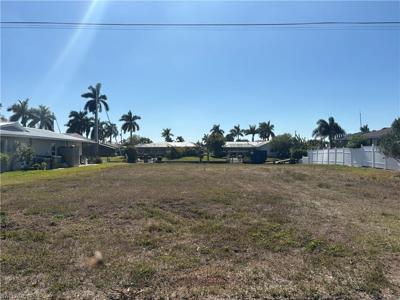 1930 SE 37th ST