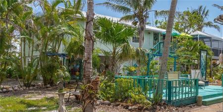 2702 Sanibel BLVD