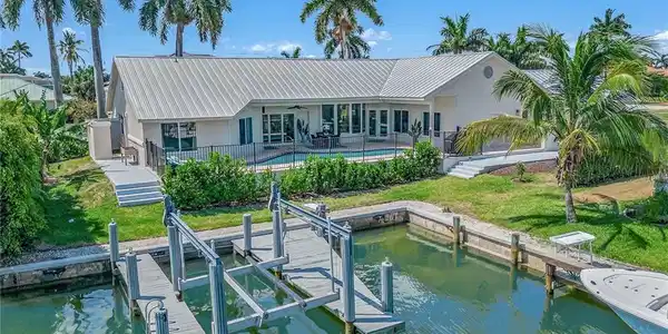 201 Windbrook CT