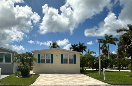 1173 Diamond Lake CIR