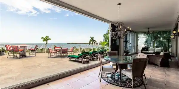 4000 Royal Marco WAY
