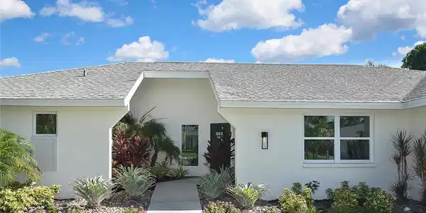 381 Norwood CT