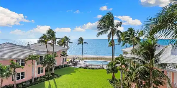 2401 Gulf Shore BLVD N